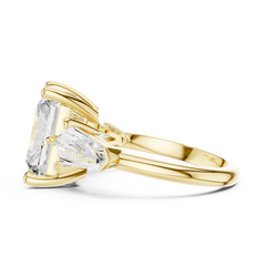 Three Stone Ring with side Kite Stone Three Stone Ring with side Kite Stone