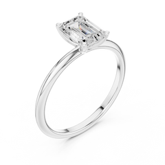 Emerald Solitaire Lab-Diamond ring Emerald Solitaire Lab-Diamond ring