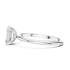Emerald Solitaire Lab-Diamond ring Emerald Solitaire Lab-Diamond ring